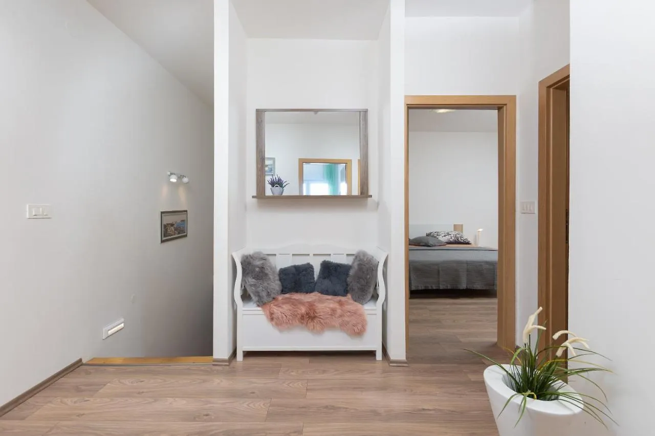 Kuca Lana Apartment Medulin