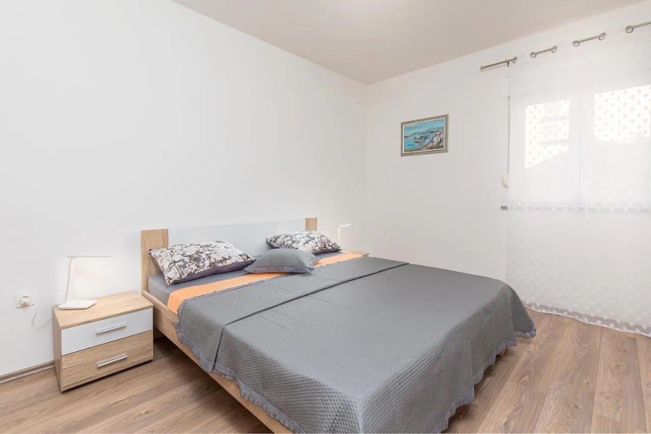 Kuca Lana Apartment Medulin 0*,  Croatia
